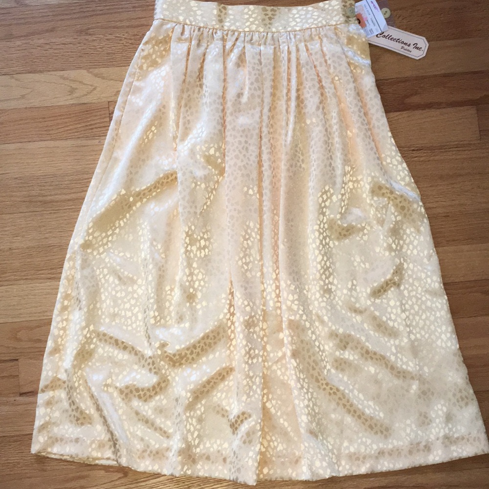 Rhodes Collections Inc  Flare Skirt